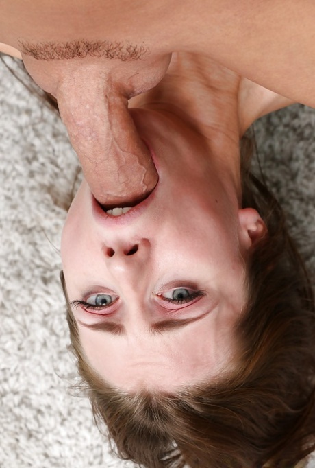 Жесткий трах в лицо и кончил в киску подростку Ане Олсен 6