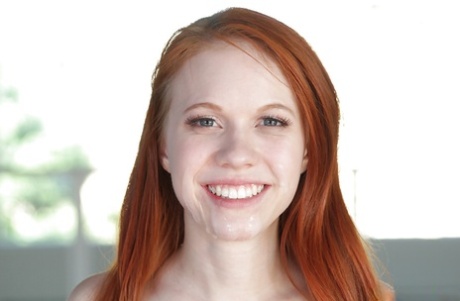 Рыжеволосая прядильщица Долли Литтл занимается жестким сексом на кровати 16