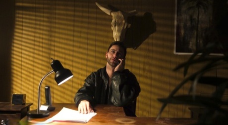 Латиноамериканка Кейша Грей спасает свой студенческий образ жизни, становясь секс-рабыней 3