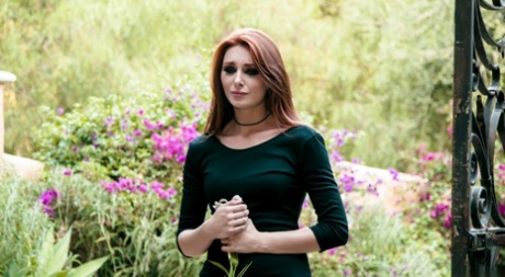 Новоиспеченная вдовица занимается сексом со своим покойным мужем, когда он возвращается в виде зомби 1