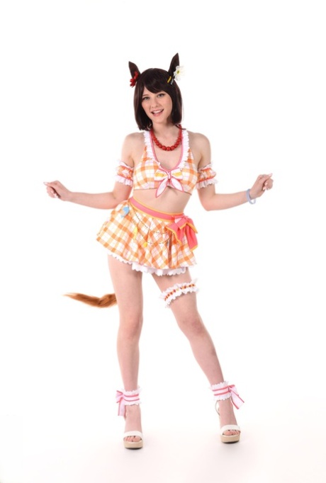 Соблазнительная похотливая Лисичка-горничная 1