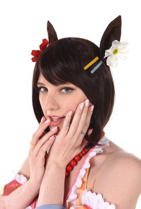 Соблазнительная похотливая Лисичка-горничная 3