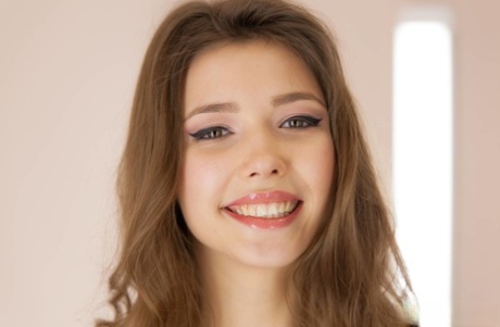 Сладкая молоденькая с большими сиськами Мила Азул теребит пальцами свою киску на стуле 4