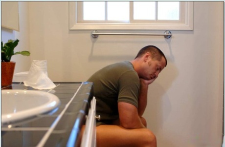 Пышногрудая хуесоска с тугой попкой Рэйчел Старр жестко трахается 2