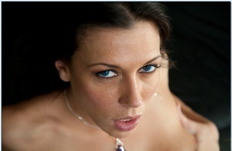 Рэйчел Старр с большими сиськами обожает большие члены в реальном жестком порно. 15