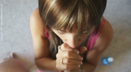 Похотливая жена получает сперму в рот после жесткого траха 12